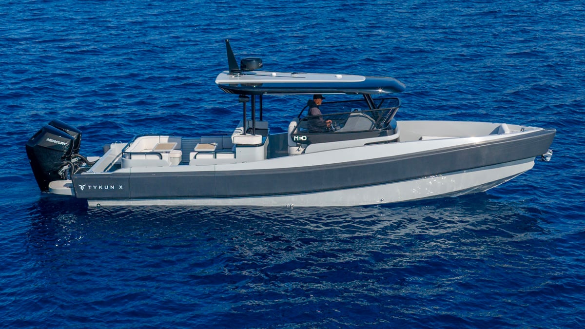 TYKUN X The All-Aluminum, Made in Italy Chase Boat That Hits 55 Knots