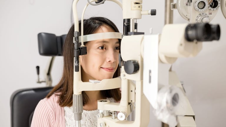 4 maneiras fáceis de conseguir olhos mais brilhantes e pele jovem.