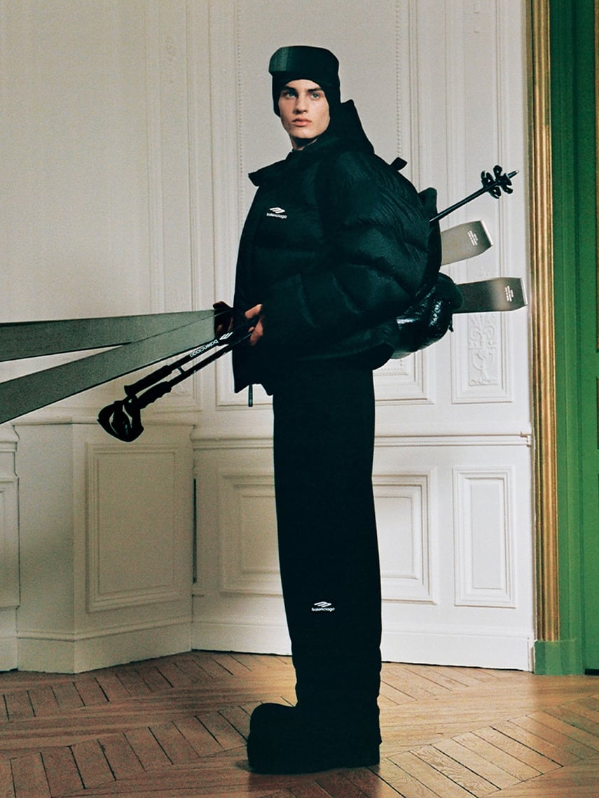 Balenciaga 发布 2025 冬季奢华皮草滑雪服和 City Rodeo 手袋