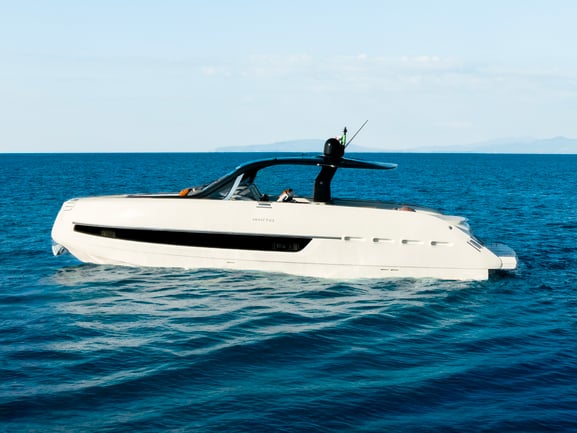 InvictusYacht_TT460_Shell_Edition