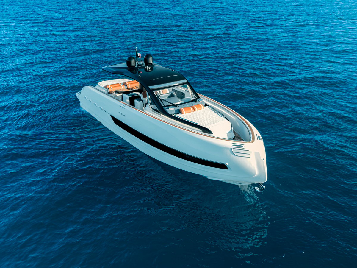 InvictusYacht_TT460_Shell_Edition