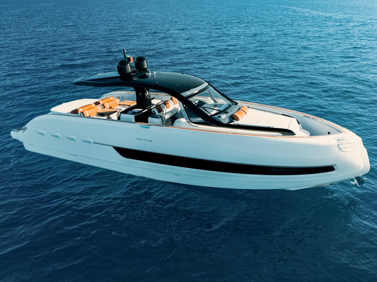 InvictusYacht_TT460_Shell_Edition