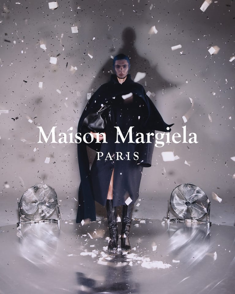 Maison Margiela Holiday 2025 Kampagne unter der Regie von Glenn Martens