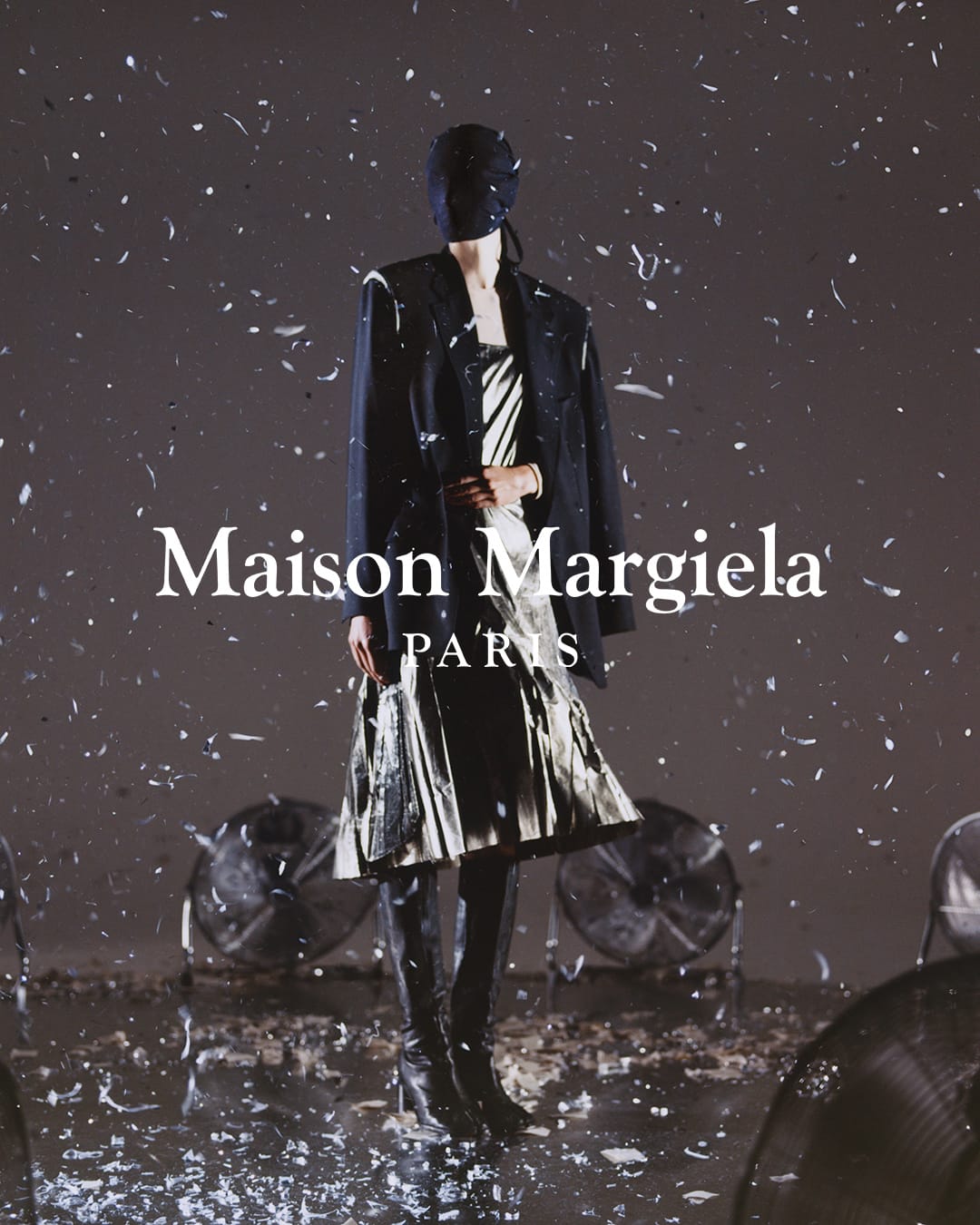 Maison Margiela Holiday 2025 Kampagne unter der Regie von Glenn Martens