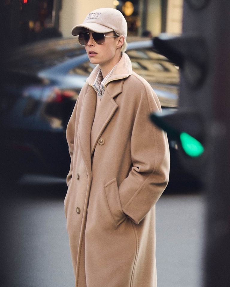 A campanha Max Mara Icons 2025 é a definição de elegância em movimento.
