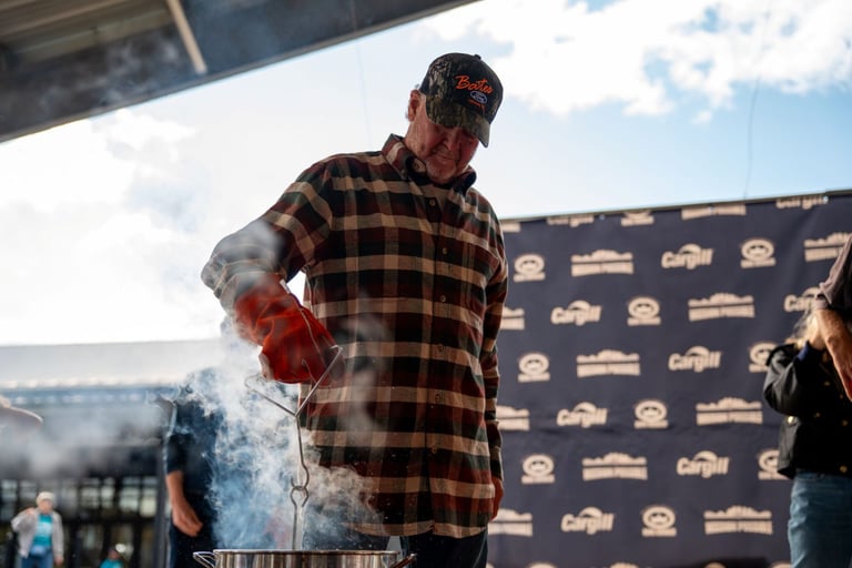Tracy Lawrence y Nashville crían 5.350 pavos para alimentar a más de 50.000