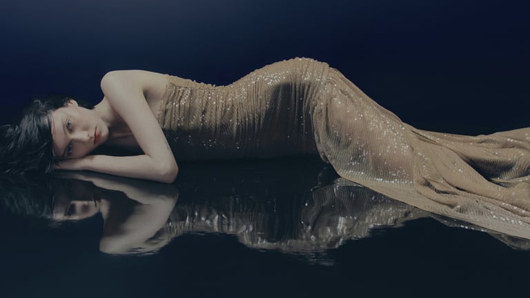 H&M Studio Holiday 2025 Kollektion: Glamour trifft auf neue romantische Eleganz