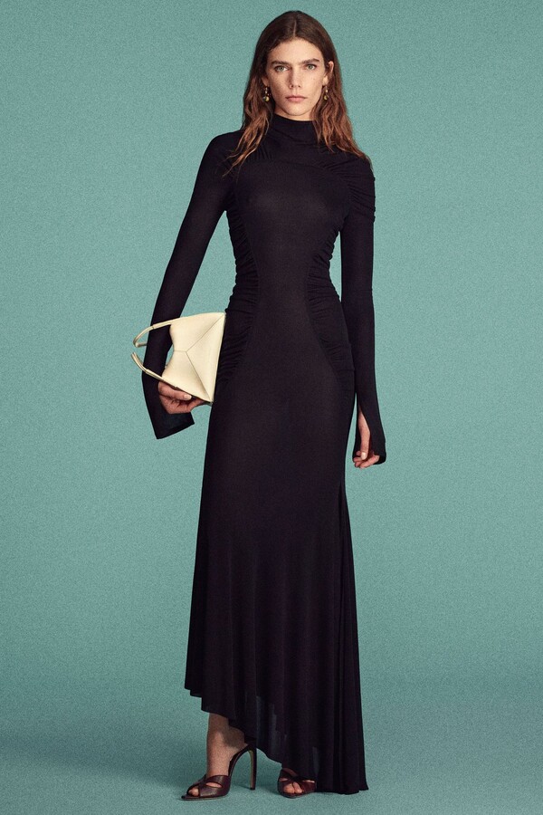 Victoria Beckham Pre-Fall 2026: Precision Meets Effortless Elegance