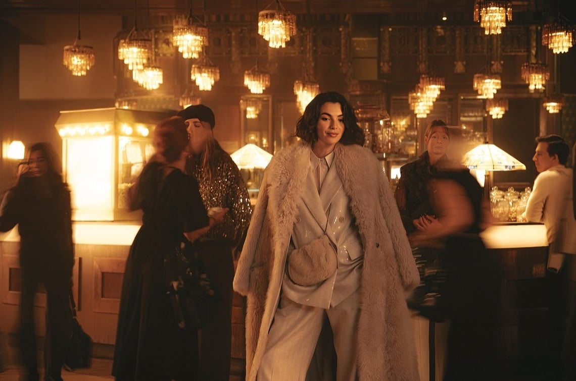 브루넬로 쿠치넬리(Brunello Cucinelli)의 2025년 홀리데이 "Cinema Meraviglia" 캠페인은 영화에서 영감을 받았습니다