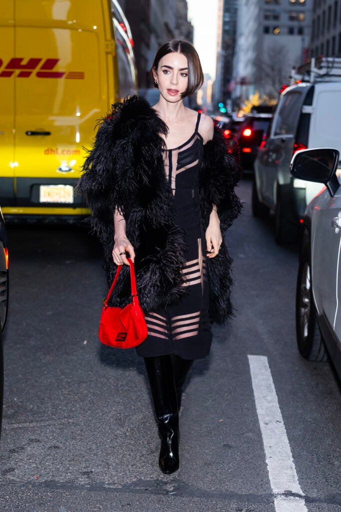 A Fendi celebra a 5ª temporada de Emily em Paris com uma coleção cápsula exclusiva.