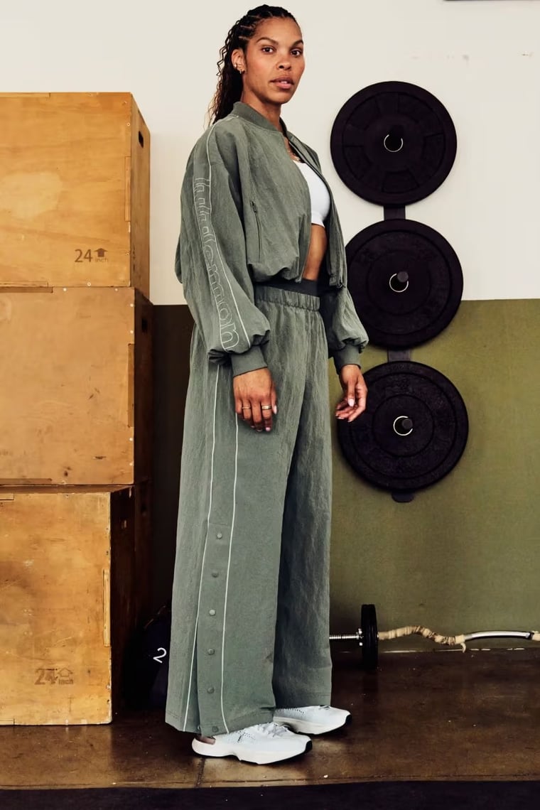 Lululemon запускает рекламную кампанию коллекции “Train” зимы 2025 года.