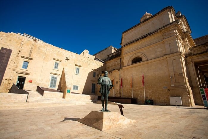 Valletta Love Private Walk: Gardens & Historic Streets