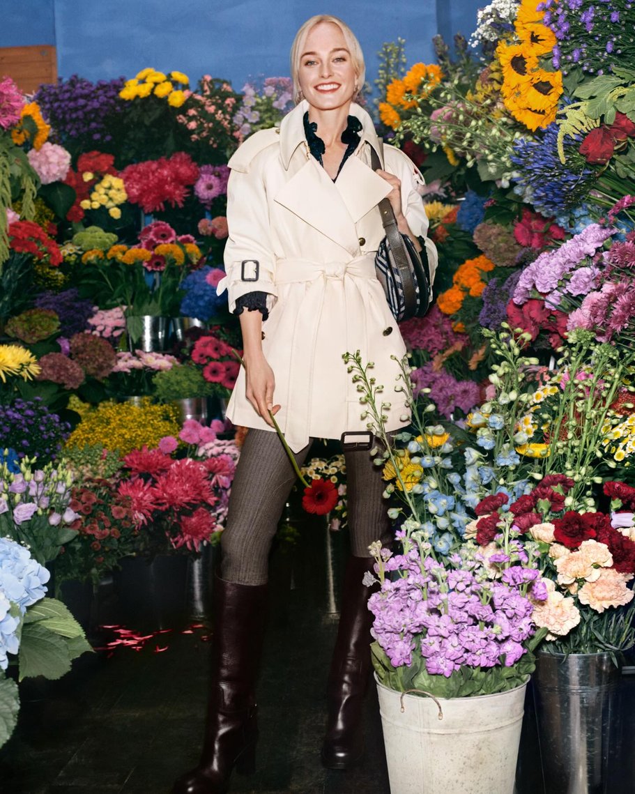 Burberry Frames Modern Romance in London in Anticipation of Valentine’s Day
