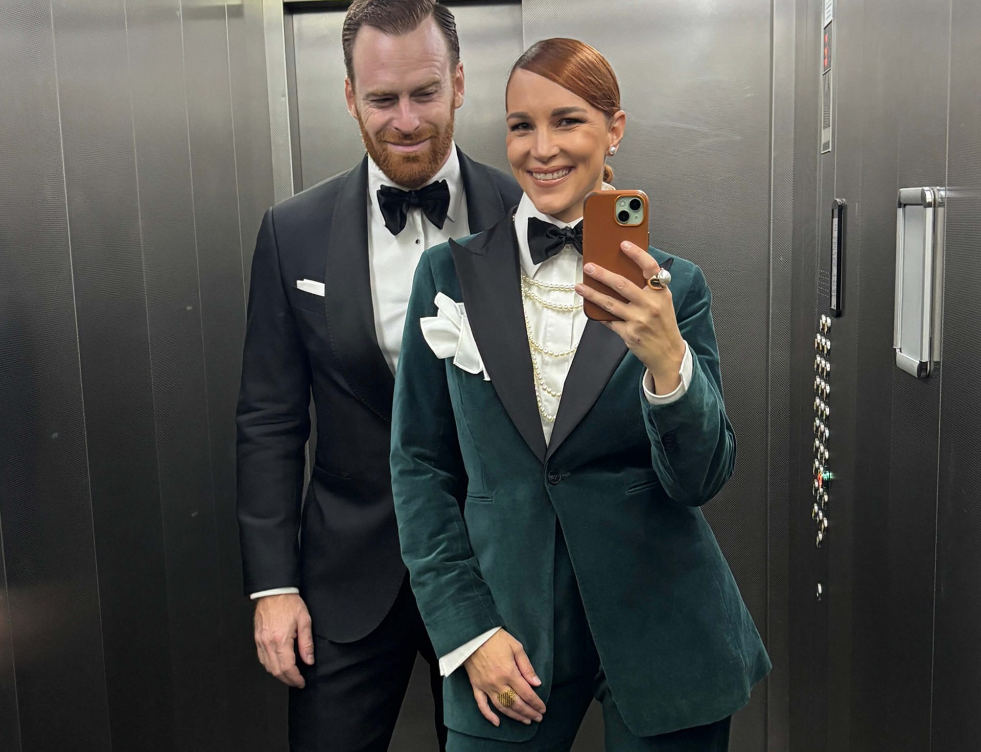 Forest green tuxedo with peak lapel Sumissura
