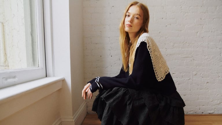 La collaborazione tra Sézane e Sea New York è chic in stile parigino