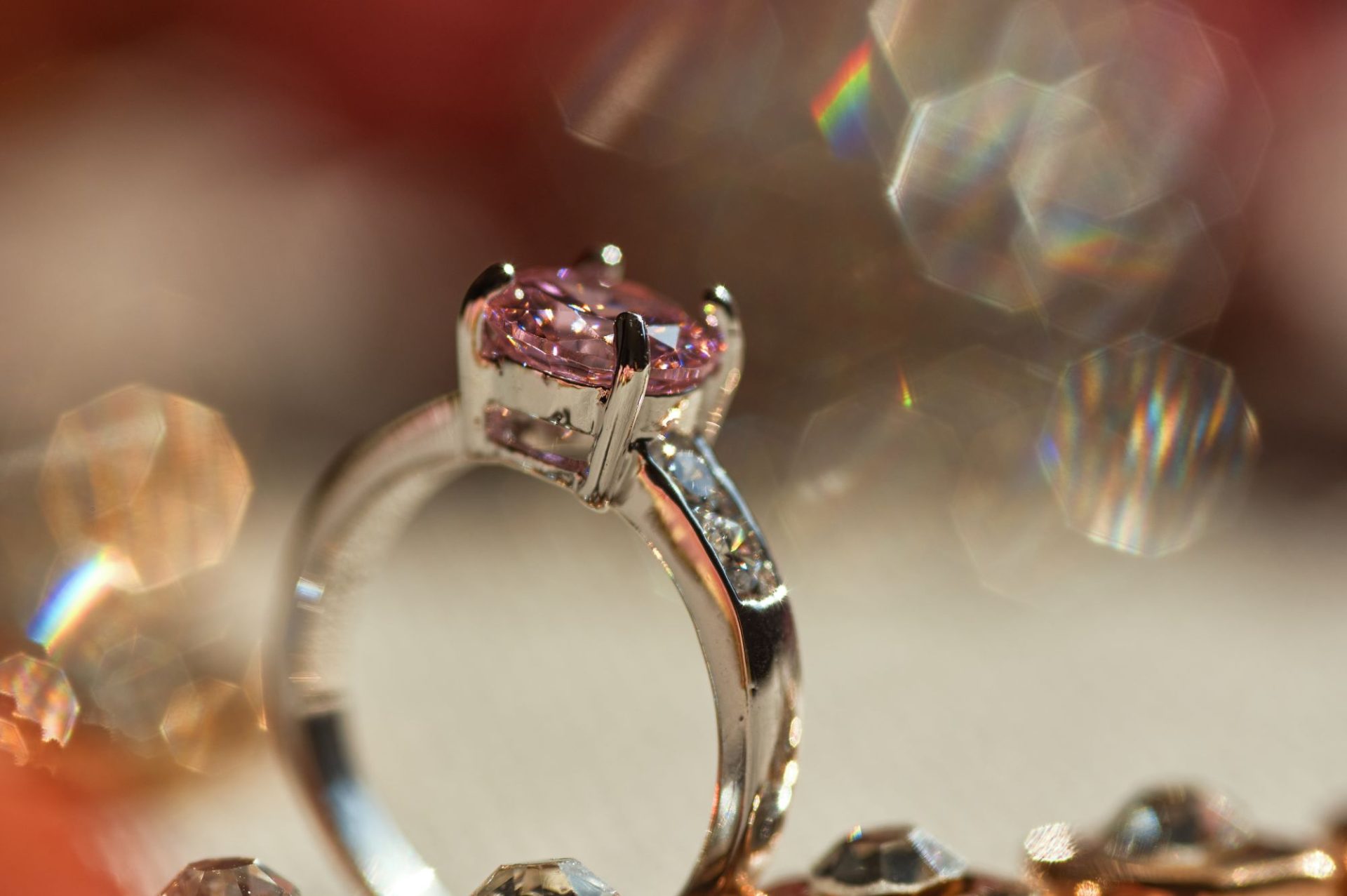 Por qué la moissanita es el futuro de la joyería nupcial