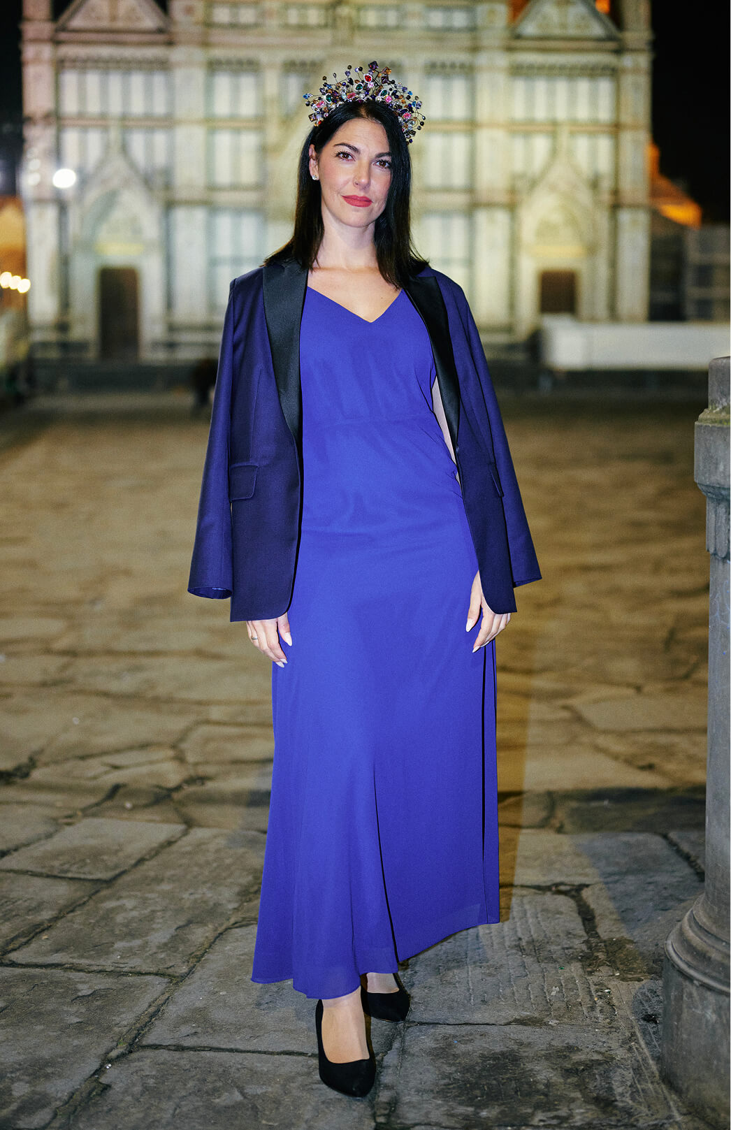 Wrinkle-resistant, stretch, moth-repellent tuxedo blazer in navy blue, made from 100% super 100s pure wool by Sumissura.