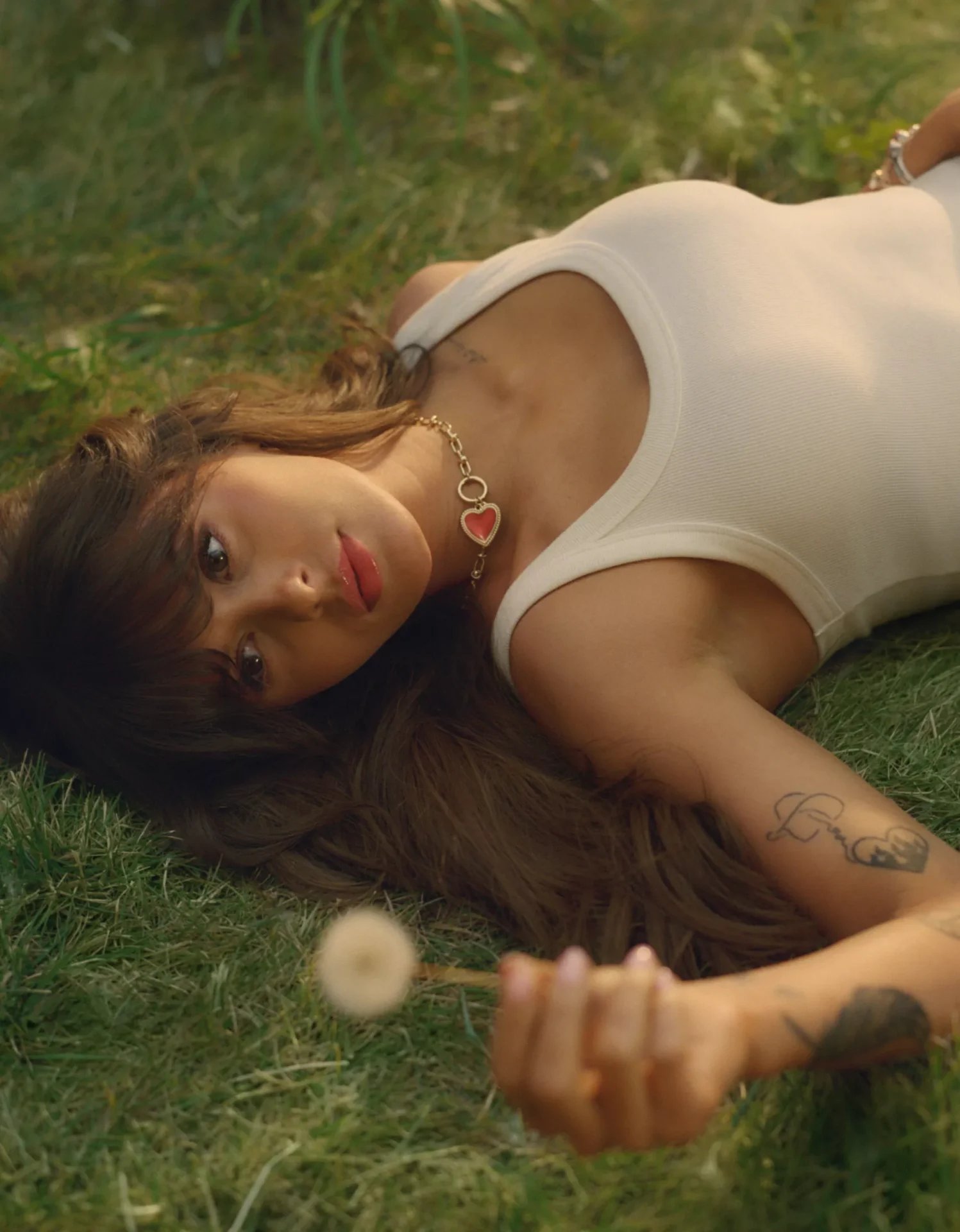 Ella Langley Brings Southern Soul to American Eagle’s Spring Campaign