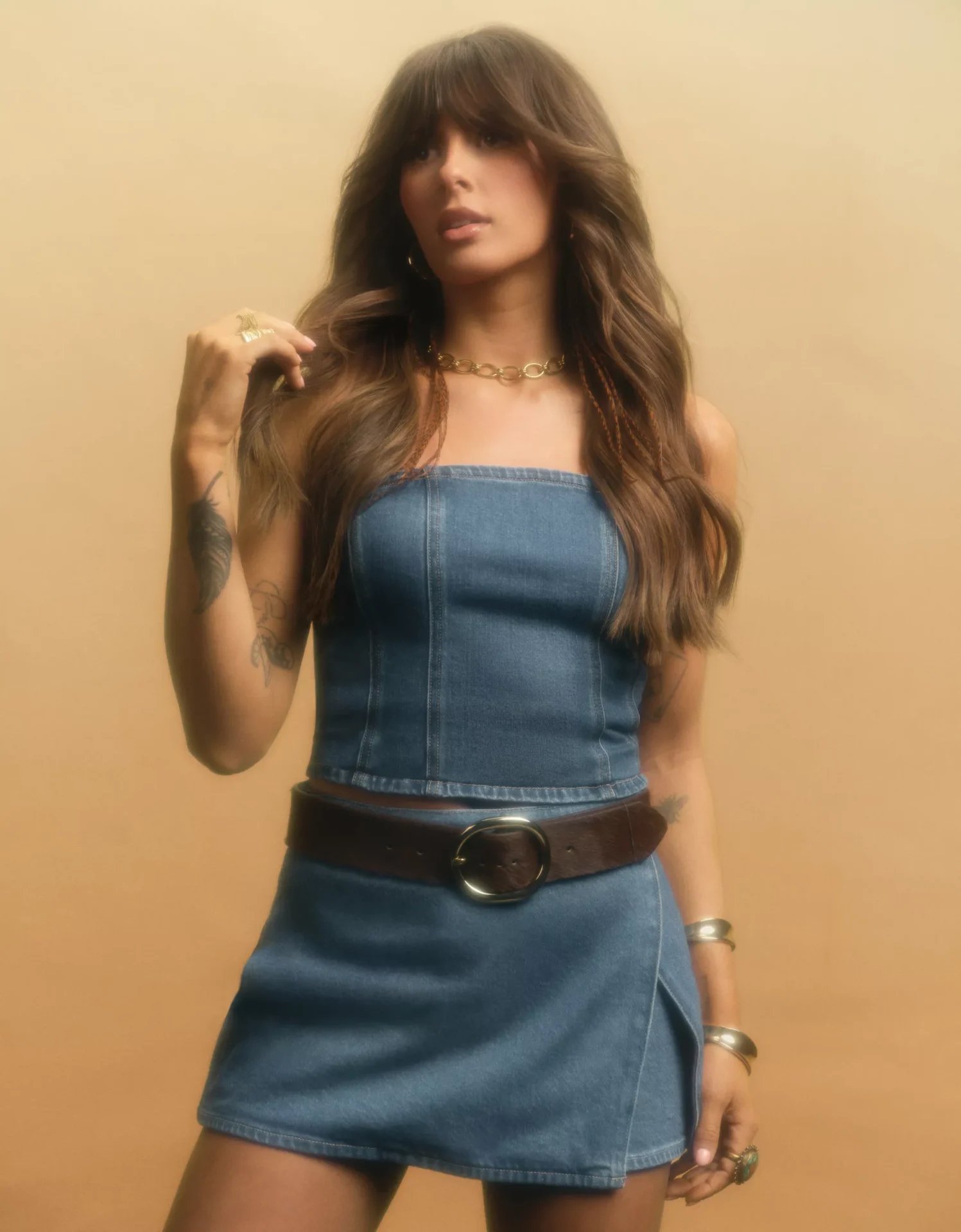Ella Langley Brings Southern Soul to American Eagle’s Spring Campaign