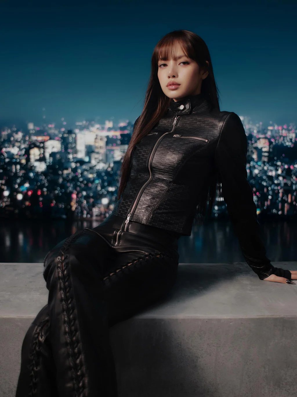 BLACKPINKのLISAがKITHのゲストデザイナーとして2026年春コレクションでデビュー