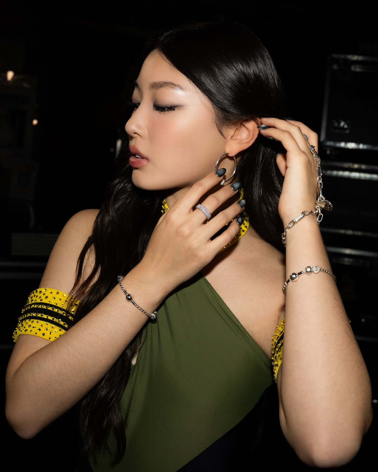 Inside Katseye’s Custom Pandora Jewels at the 2026 GRAMMY Awards
