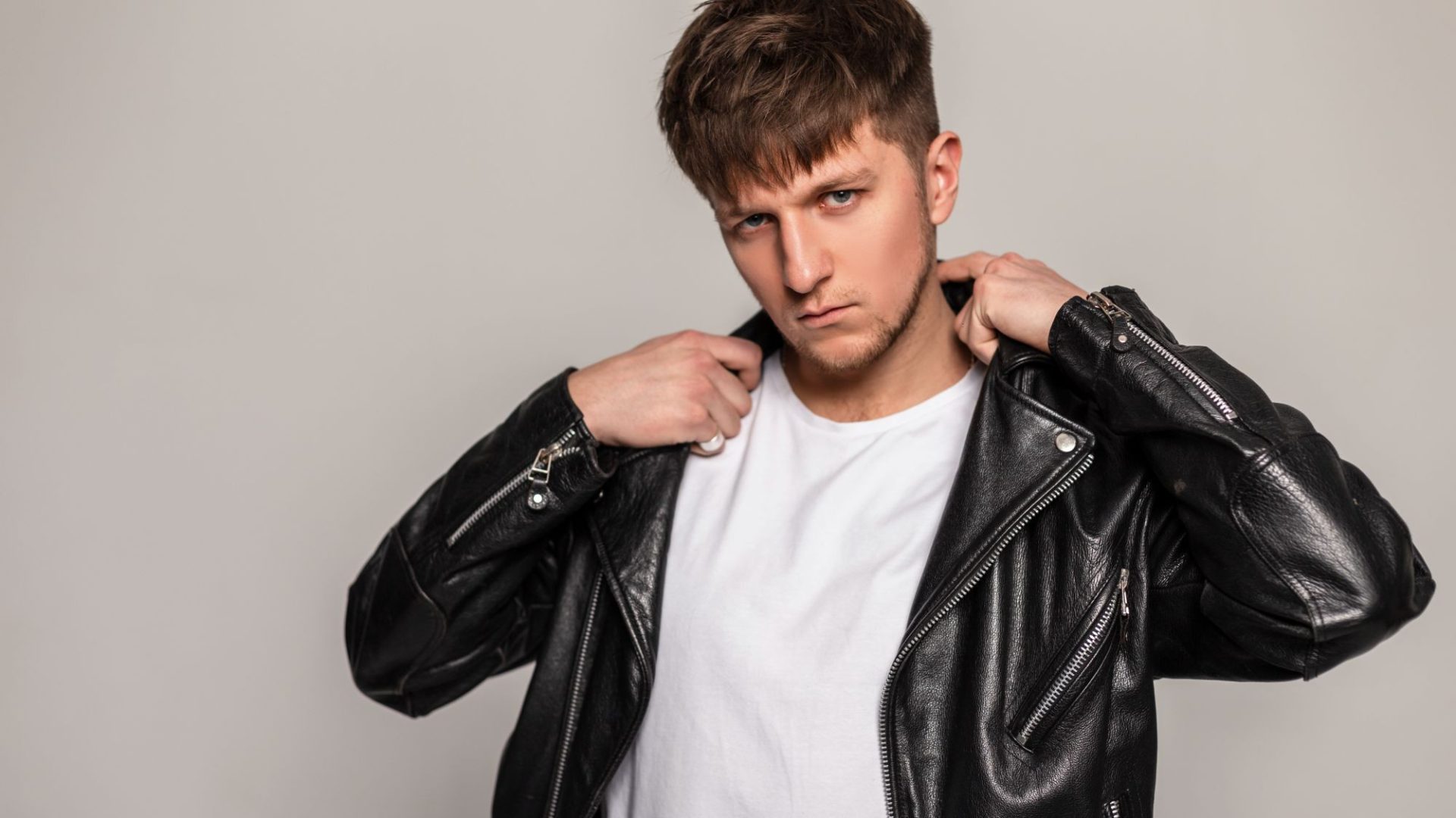 The Growing Appeal of Made-to-Order Leather Jackets and How Custom Jackets Manufacturers Are Shaping the Trend