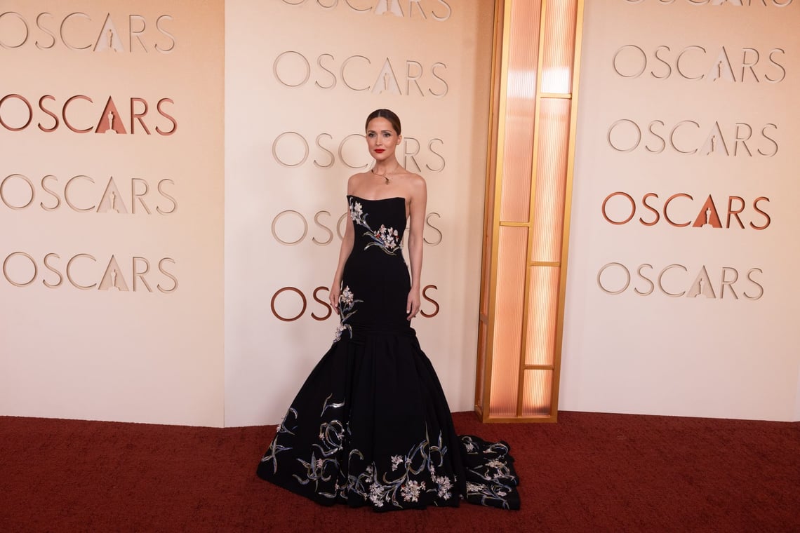 12 Best-Dressed Stars at the 2026 Oscars: Iconic Red Carpet Fashion
