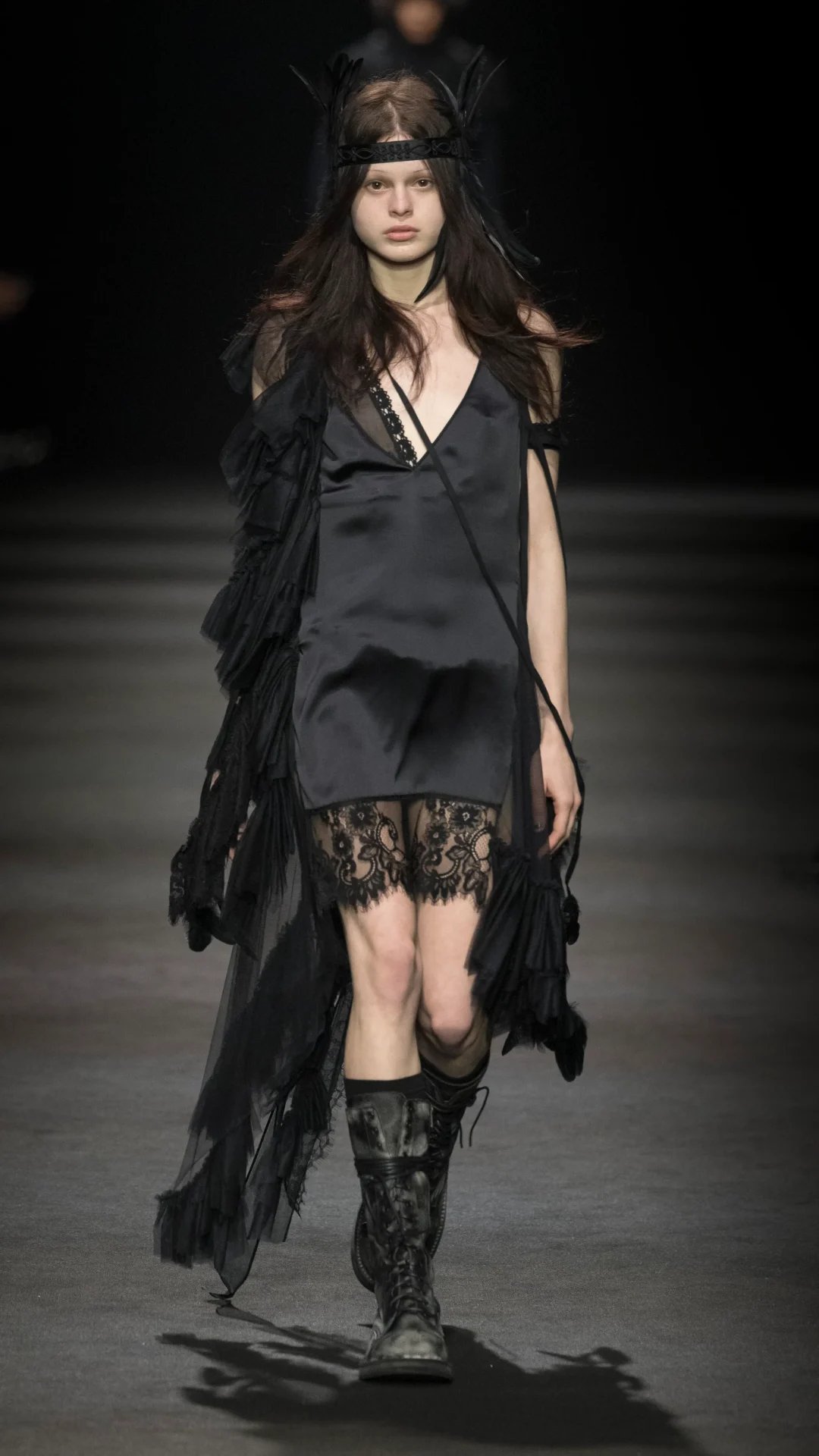 Ann Demeulemeester FW26: Dear Night Thoughts - Paris Fashion Week