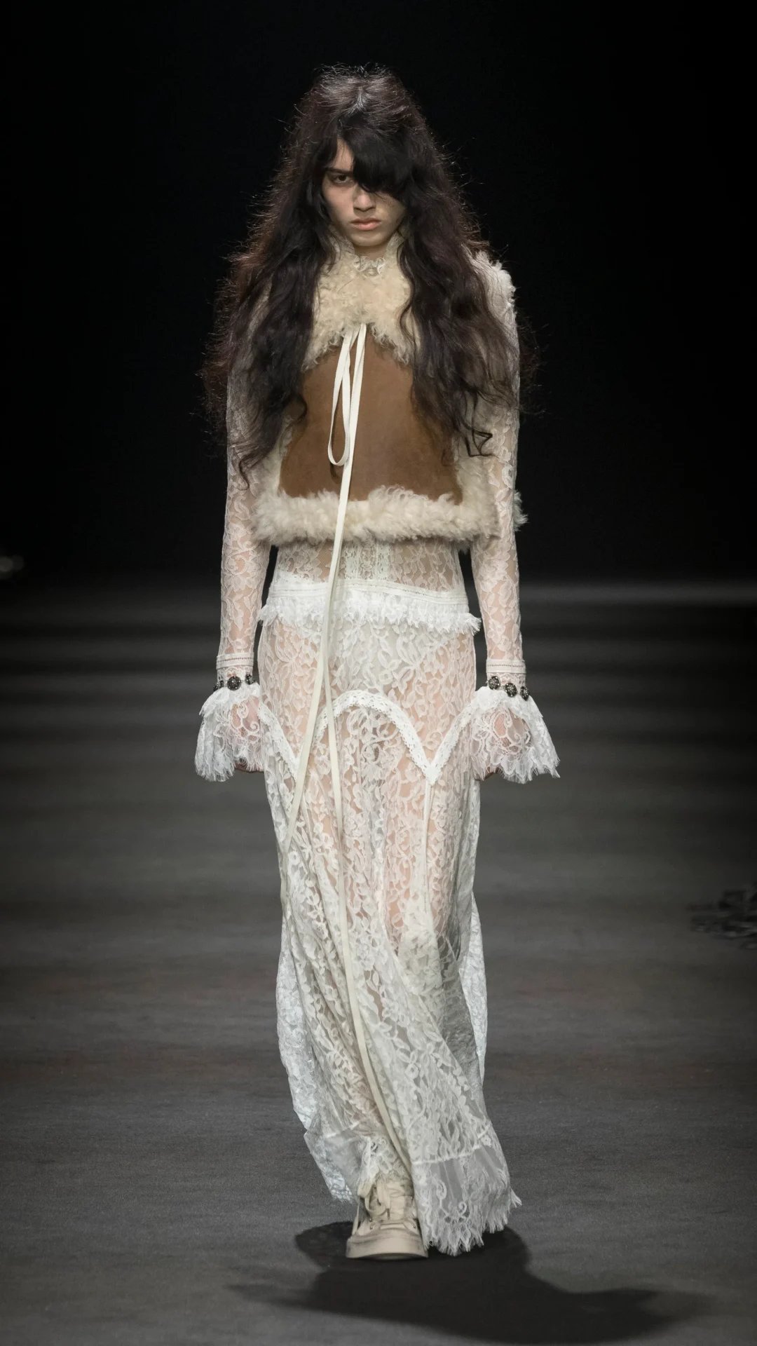 Ann Demeulemeester FW26: Dear Night Thoughts - Paris Fashion Week