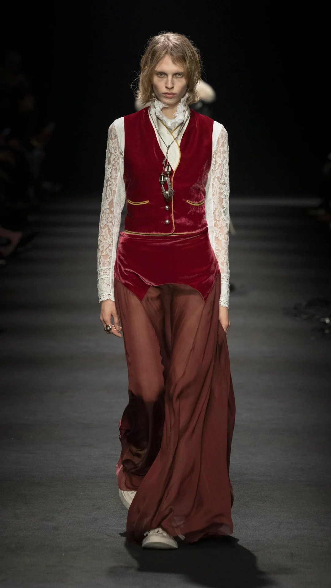 Ann Demeulemeester FW26: Dear Night Thoughts - Paris Fashion Week