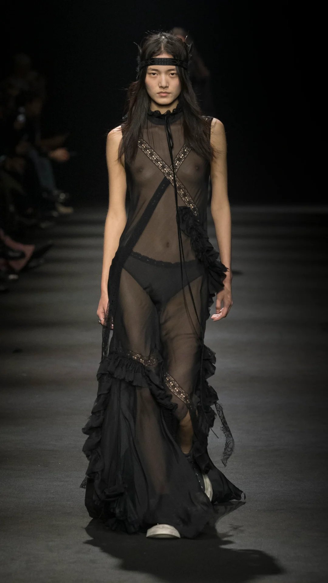 Ann Demeulemeester FW26: Dear Night Thoughts - Paris Fashion Week