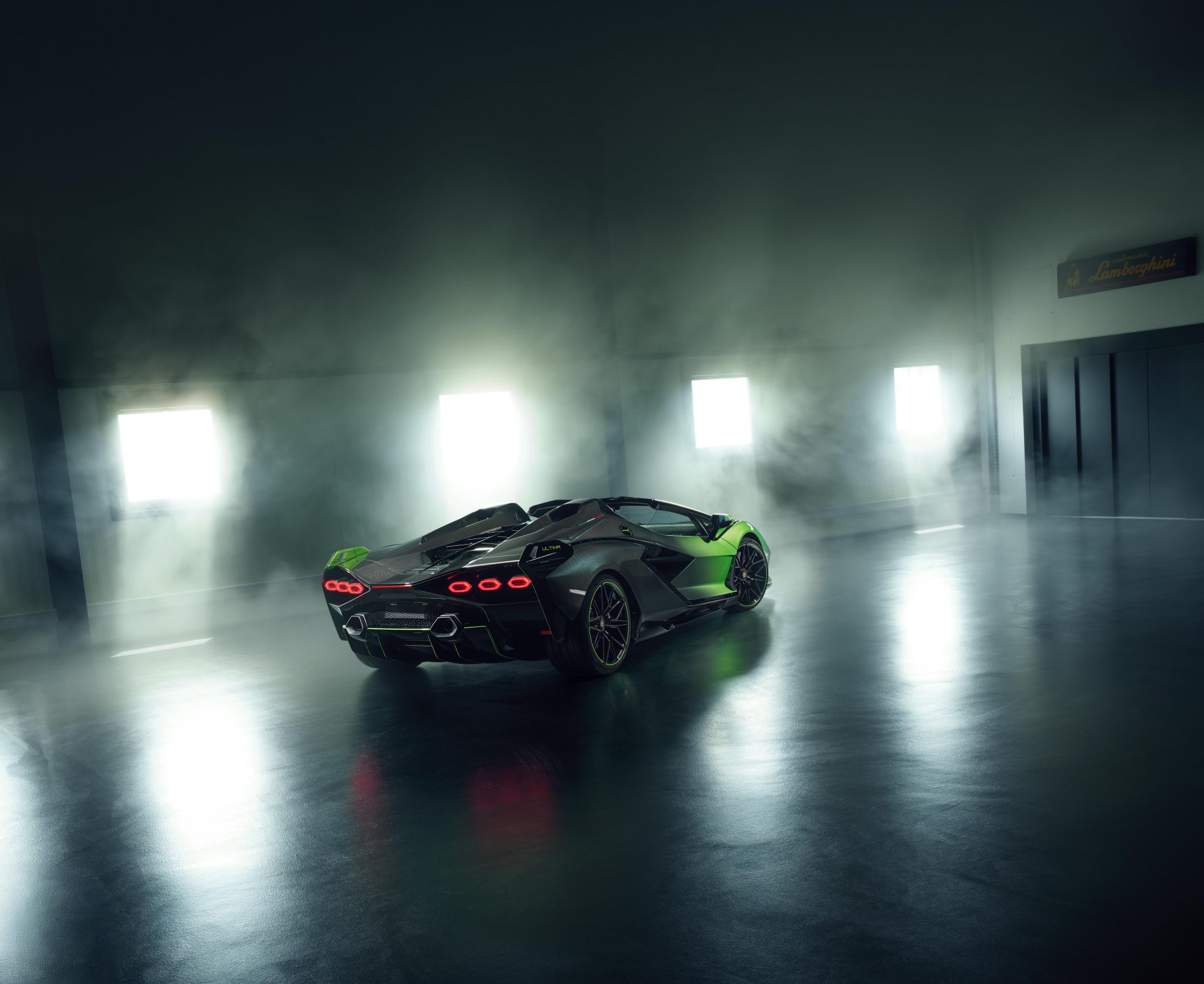 Lamborghini Few Off Roadster: Emotional, Limited & Open V12 Roadster