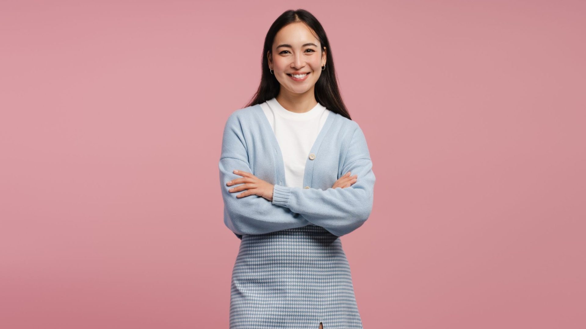 Cozy Layers, Clean Line A Guide to Flattering Sweater Fits