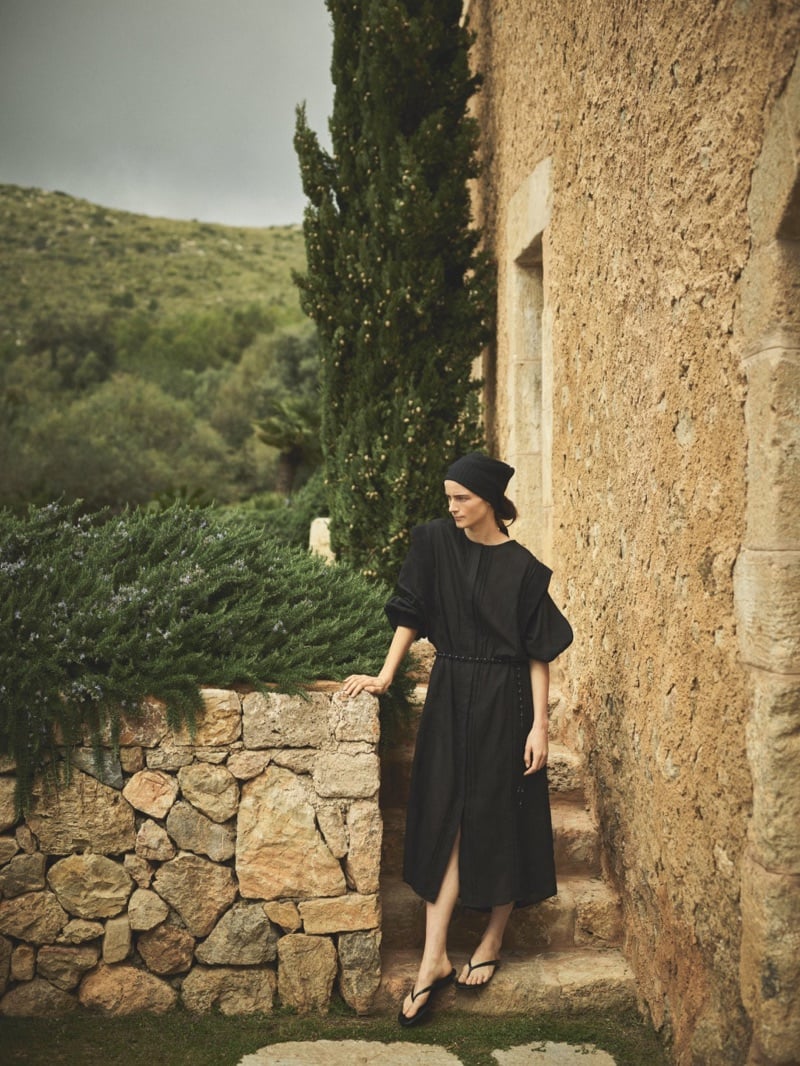 Massimo Dutti Summer Stillness: Quiet Luxury for Summer 2026