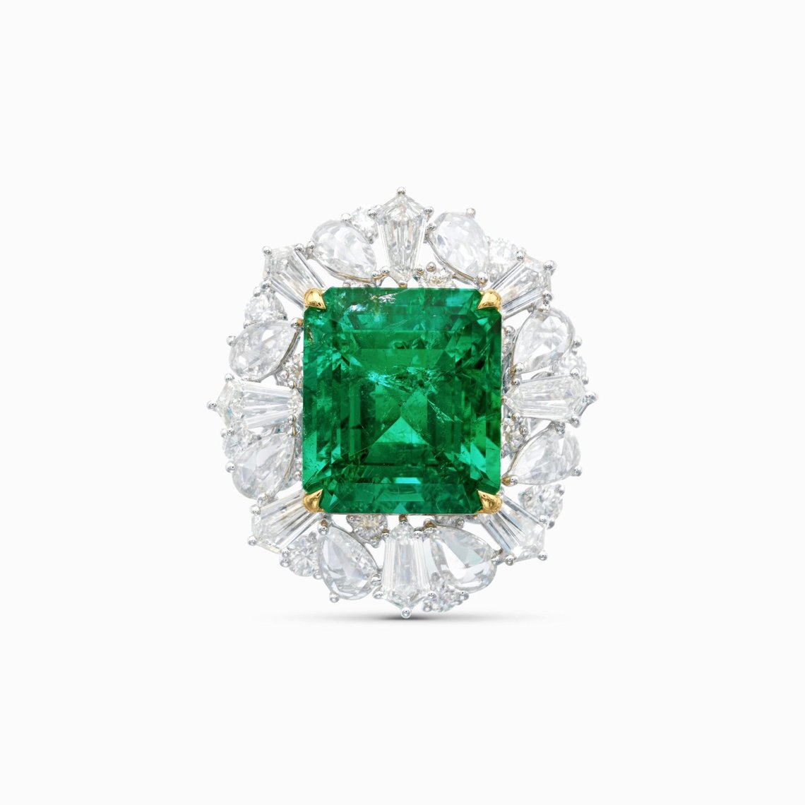 Lot 609. Impressive Emerald and Diamond Ring, est. 280,000 - 480,000 CHF