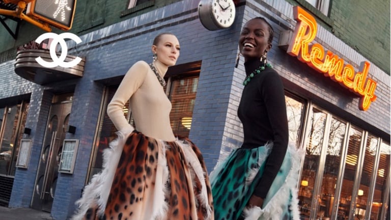 Chanel Métiers d'Art 2026: Blazy bringt das Modehaus nach Manhattan
