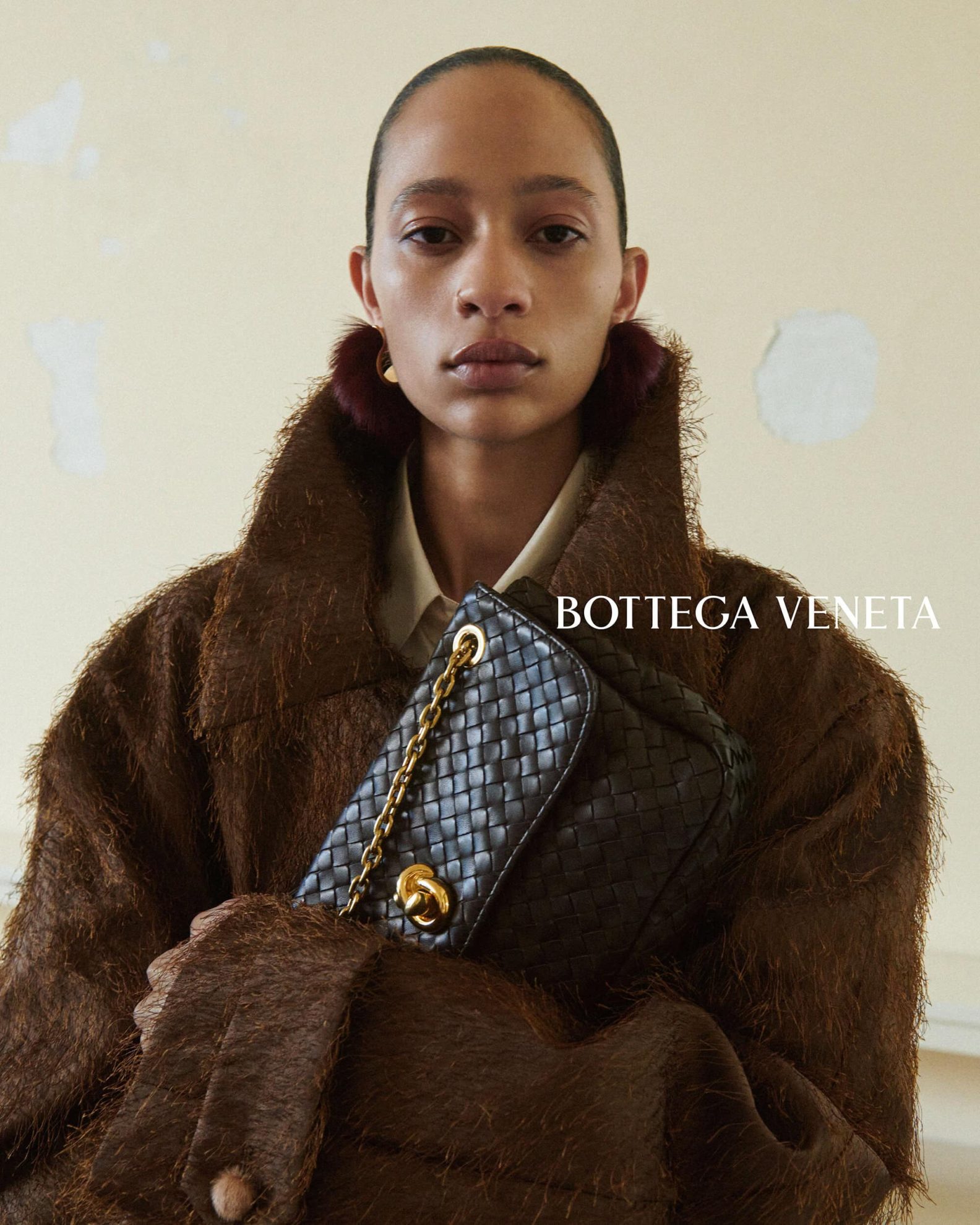 " IL MIO " de Bottega Veneta interroge la signification d'un sac après l'avoir utilisé au quotidien.