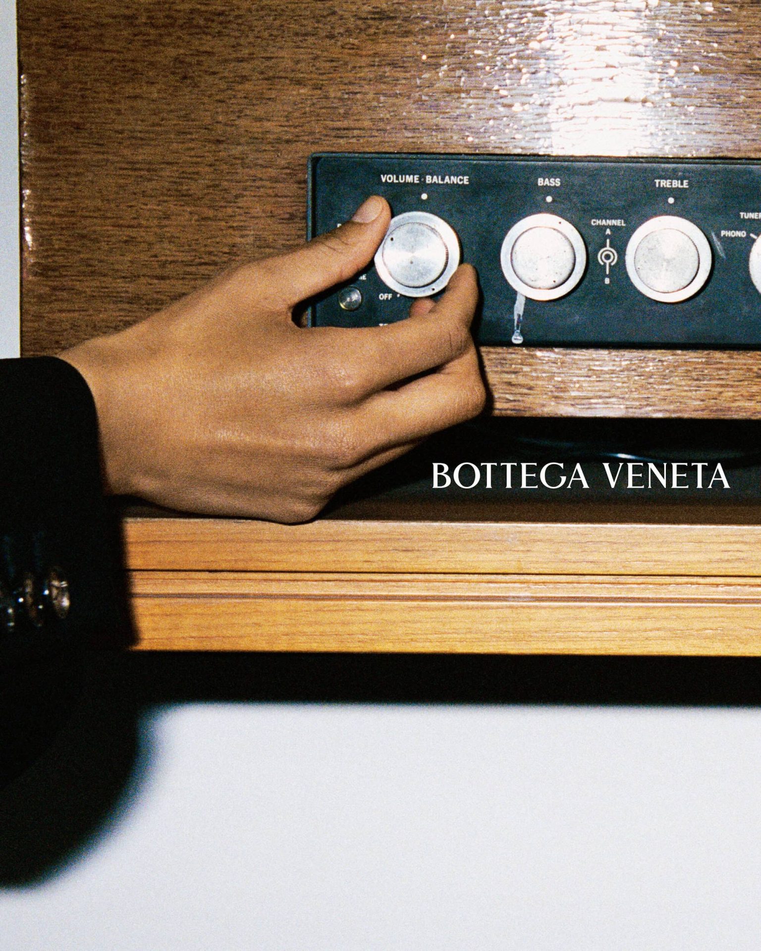 " IL MIO " de Bottega Veneta interroge la signification d'un sac après l'avoir utilisé au quotidien.