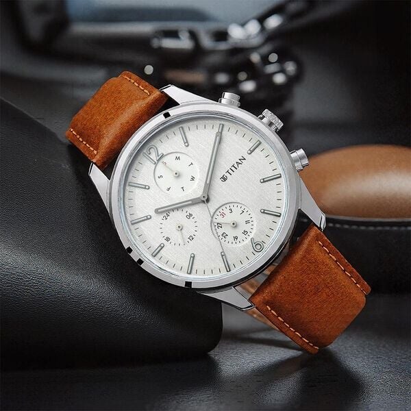 From Workwear to Weekends How Men Can Choose One Versatile Luxury Wrist Watch