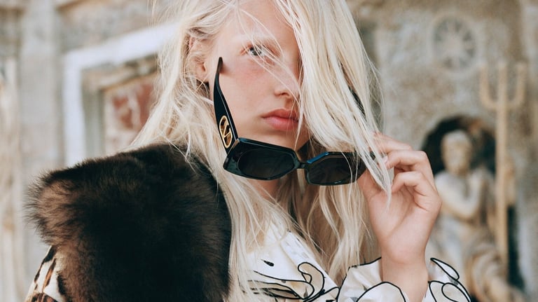 How Designer Sunglasses Shape a Modern Woman’s Personal Style