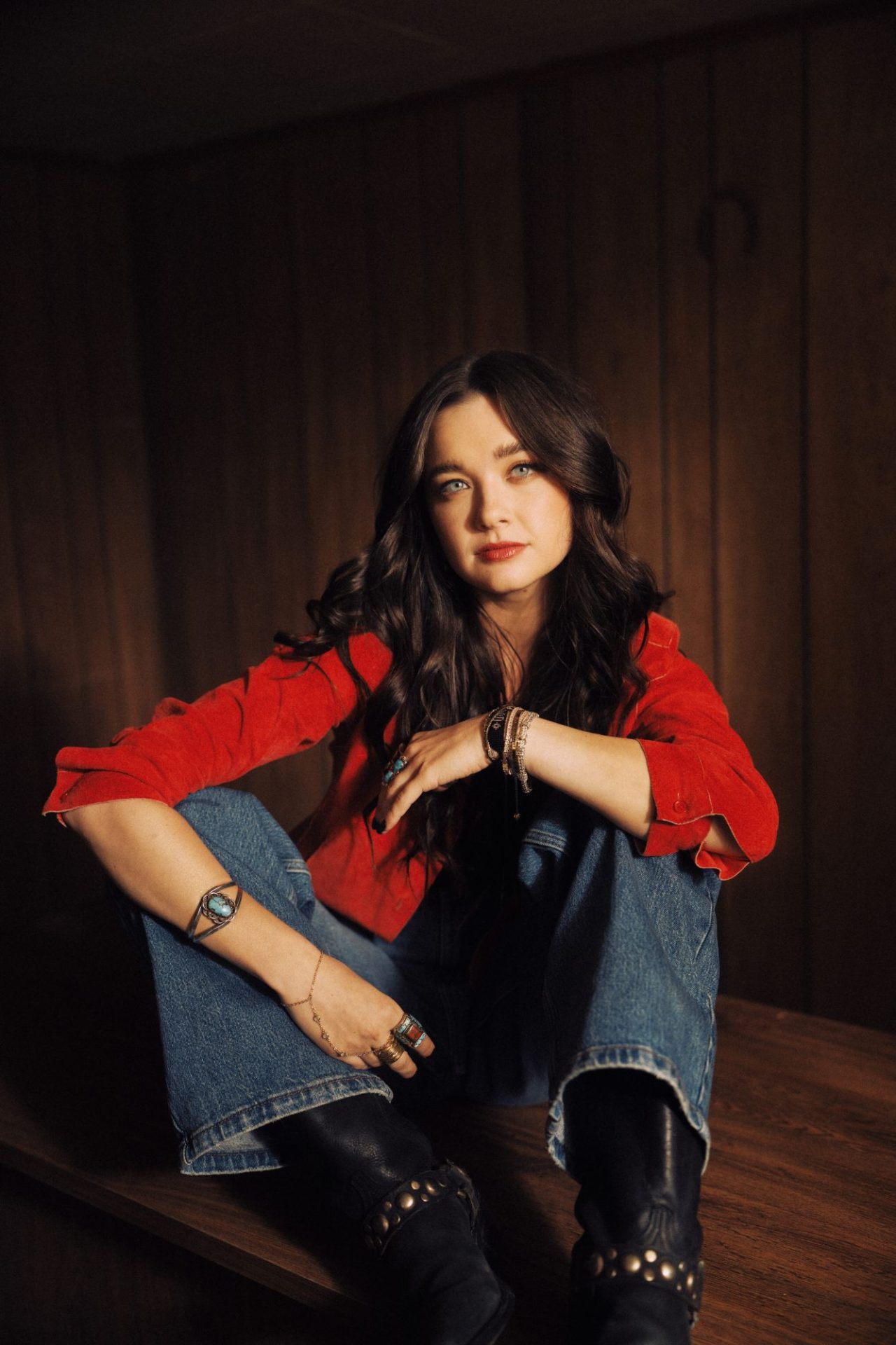 Kinsley Releases New Single Whiplash (2)