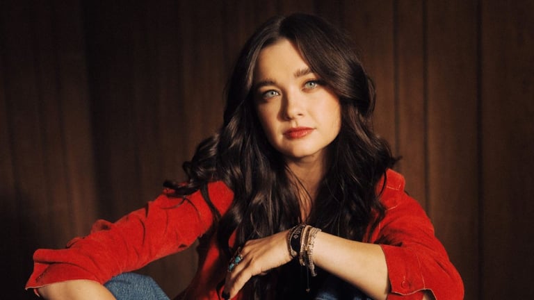 Kinsley Releases New Single Whiplash (3)