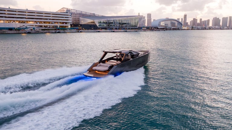 Manari 52 chase boat (17)