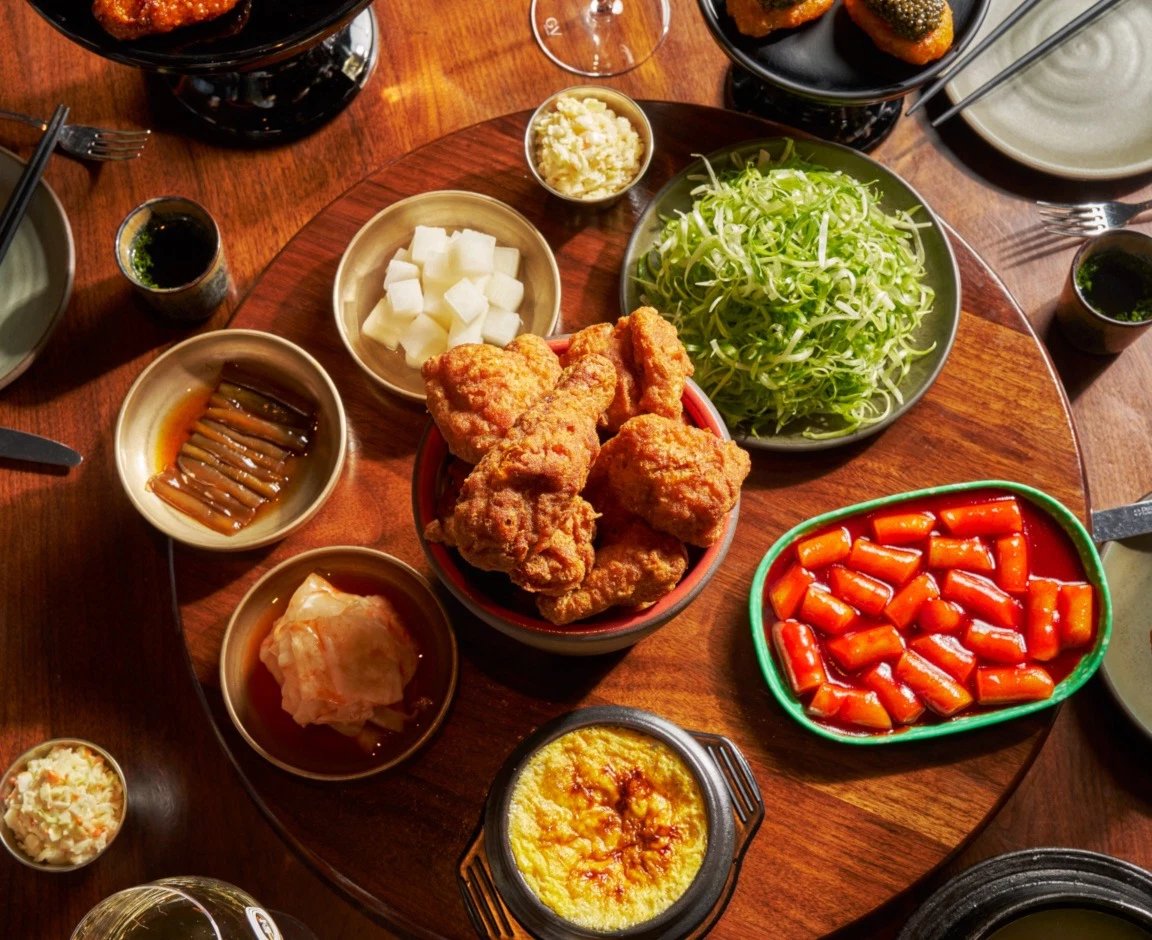 Fried Chicken & Champagne Brunch hosted by COQODAQ