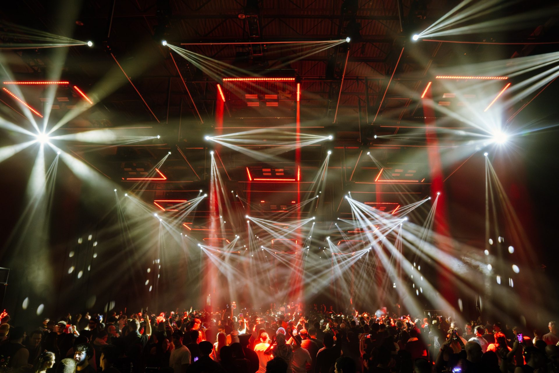 《时光扭曲》纽约市锁定 2026 年阵容：Sven Väth、Indira Paganotto、Klangkuenstler 等