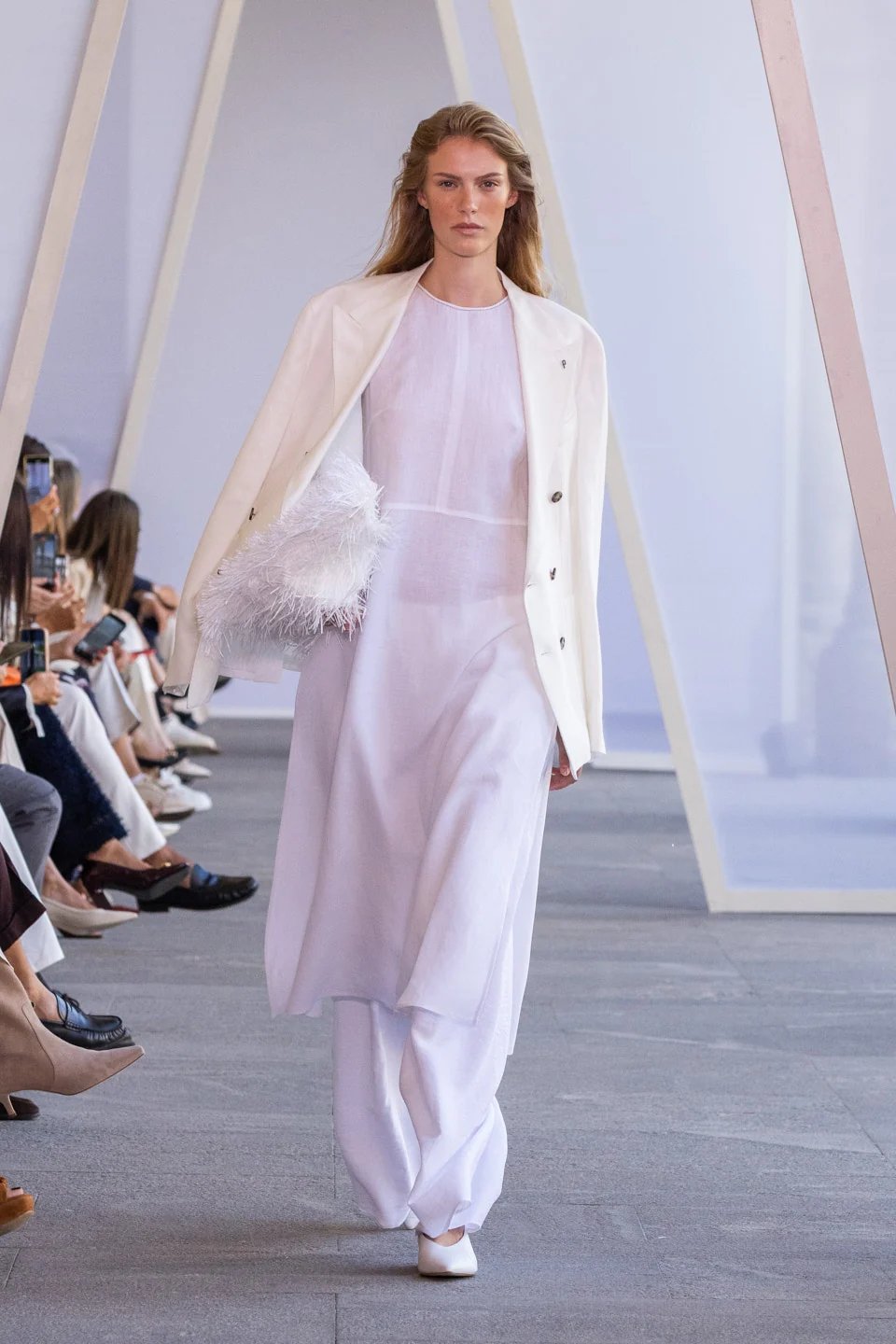Peserico Spring 2027: “Tessuti di Parole” in Milan Fashion Week