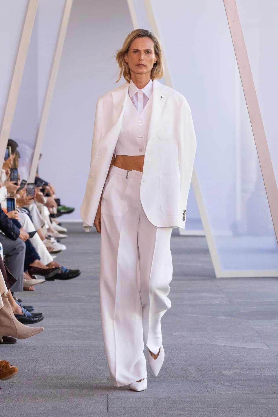 Peserico Spring 2027: “Tessuti di Parole” in Milan Fashion Week