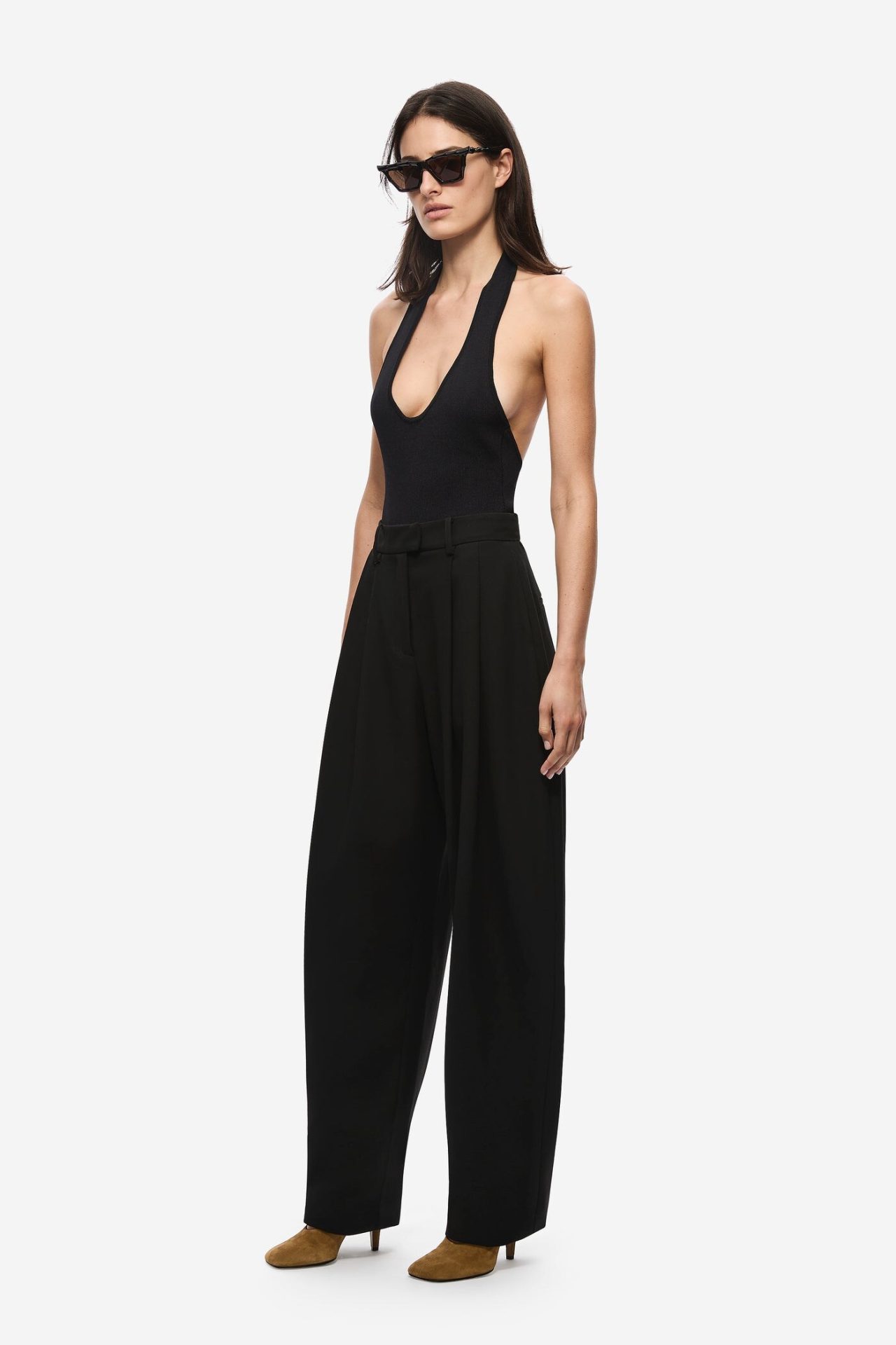 How to Style Women's Pants for Any Occasion