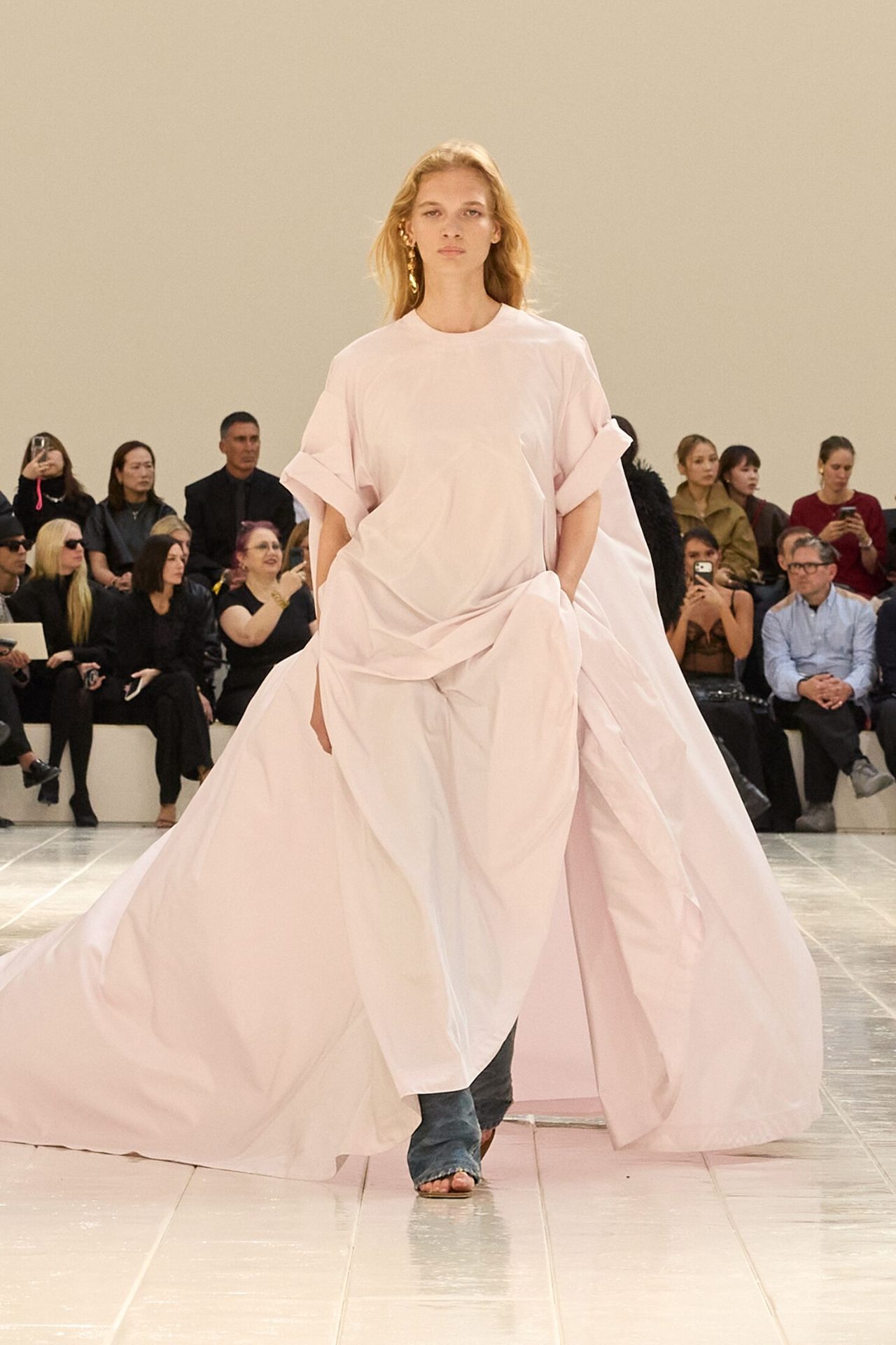 Balenciaga Spring 2027 Ready-to-Wear at Paris Fashion Week