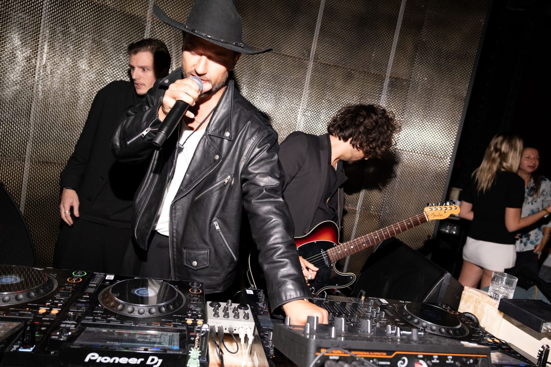 Verde New York Celebrates Official Grand Opening In Manhattan’s Meatpacking District (4)